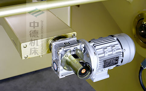 ZDS-832后檔料減速電機(jī)，質(zhì)量好，模擬運算定位速度快.jpg