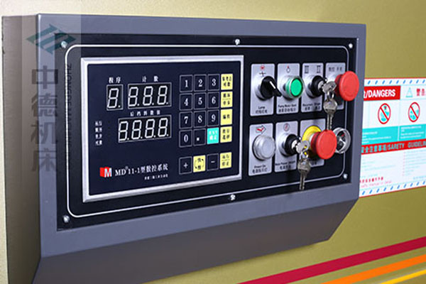 ZDG-632采用MD11簡易數控系統.jpg ZDG-632采用MD11簡易數控系統.jpg