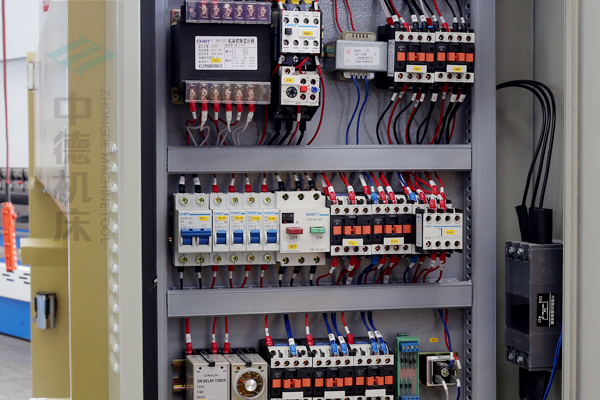 ZDG-632國產優質電氣元件,抗干擾壽命長.jpg ZDG-632國產優質電氣元件,抗干擾壽命長.jpg