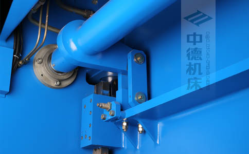 ZDPK-8025配有中德公司最新型扭軸同步裝置,強度高,能調節,專利技術.jpg ZDPK-8025配有中德公司最新型扭軸同步裝置,強度高,能調節,專利技術.jpg